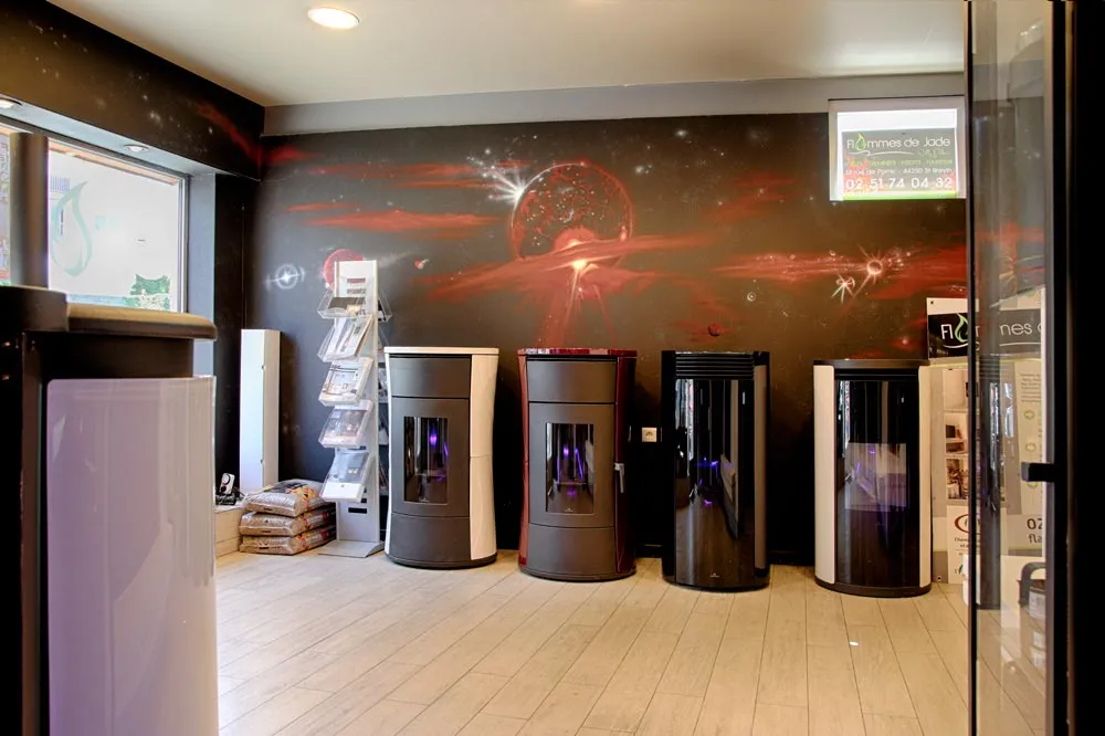 Showroom saint-brevin-les-pins Flammes de Jade insert cheminee poele