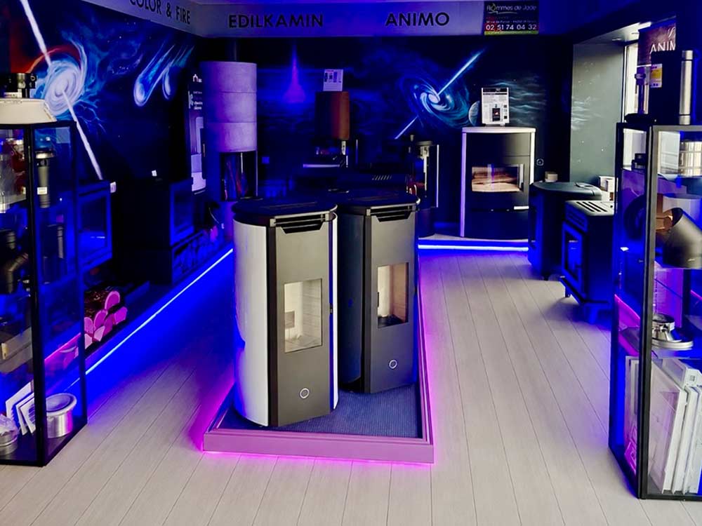 showroom-saint-brevin-les-pins-flammes-de-jade-insert-cheminee-poele