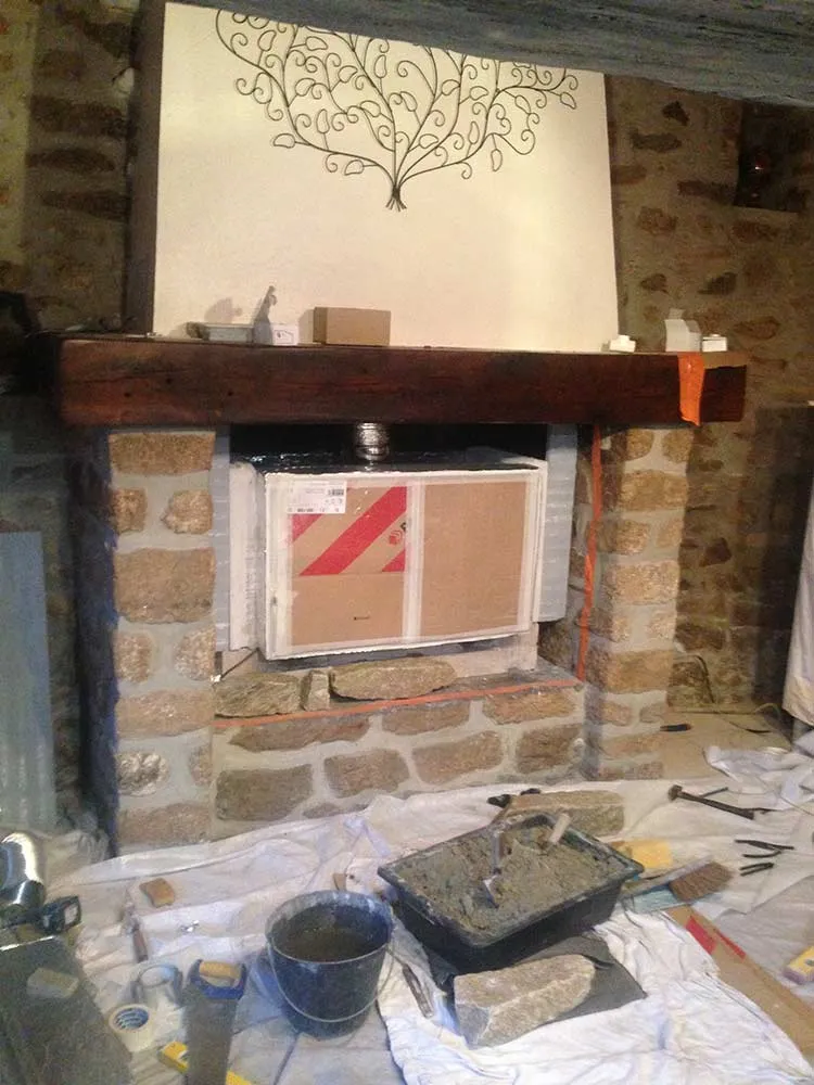 Installation Insert à bois à Saint-Malo-de-Guersac par Flammes de Jade